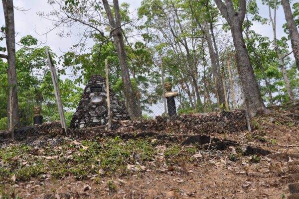 Mary Slessor Memorial Cairn Tour